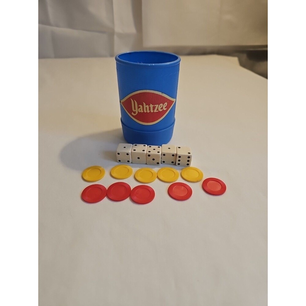 Vintage 1970s Milton Bradley Yahtzee blue cup, dice and chips